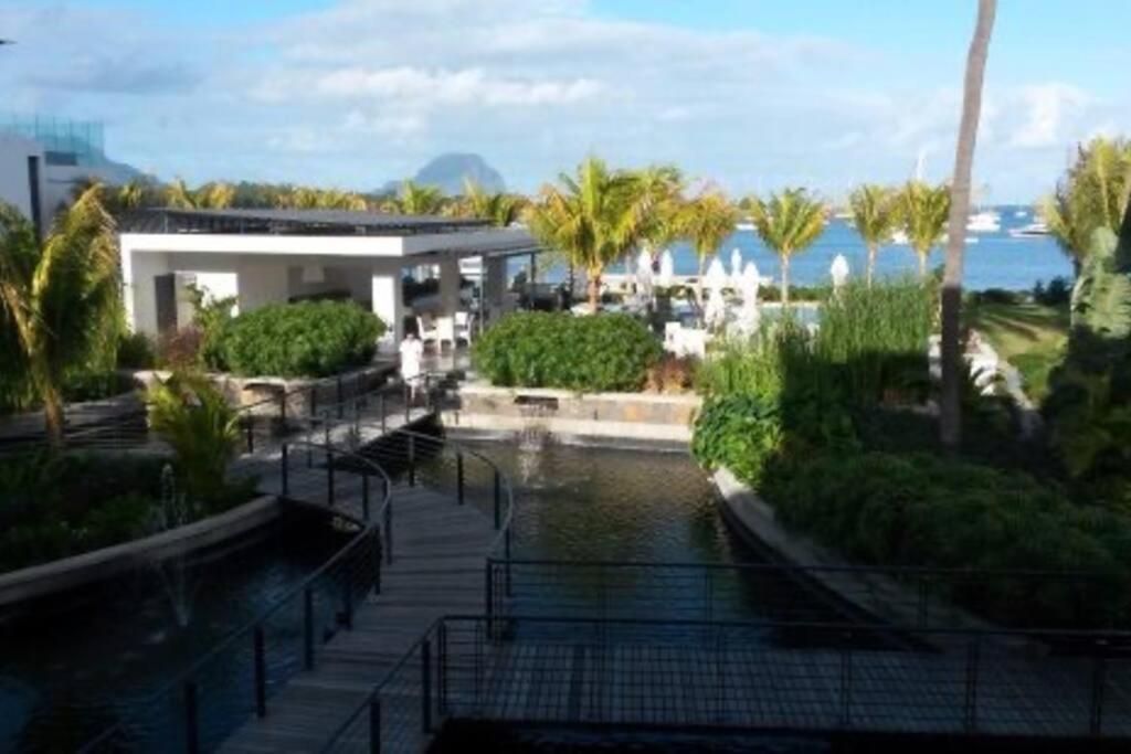 Latitude Luxury Seafront Suite Rivière Noire Kültér fotó