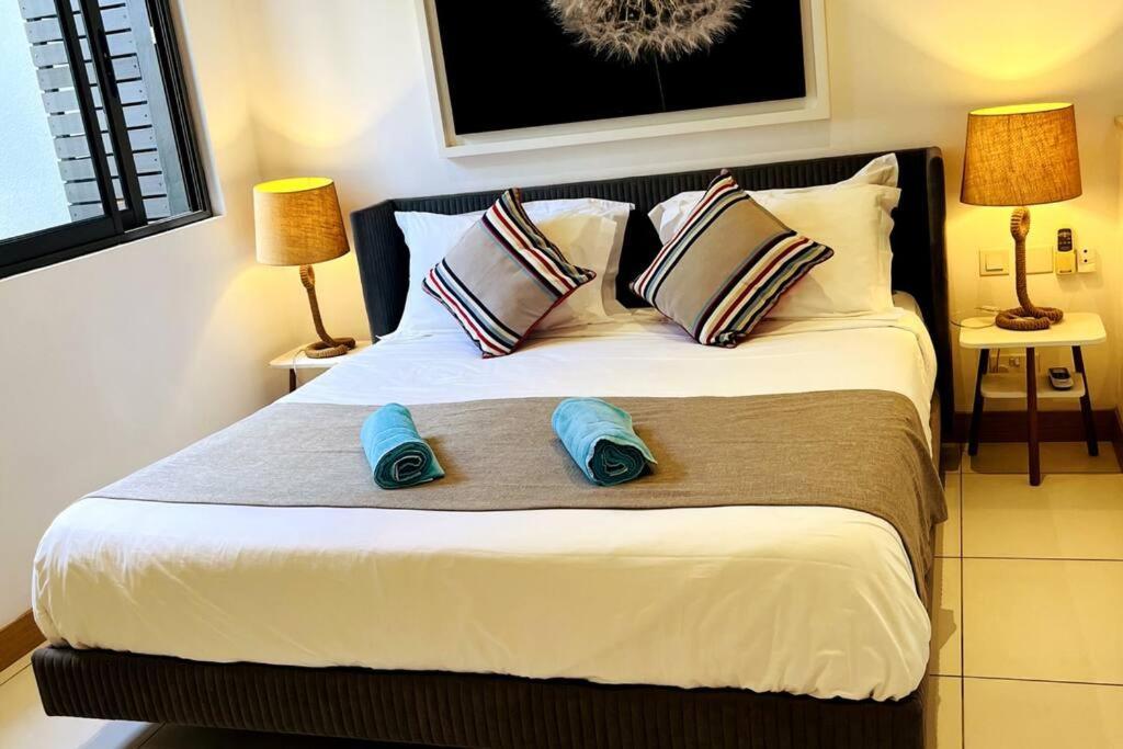 Latitude Luxury Seafront Suite Rivière Noire Kültér fotó