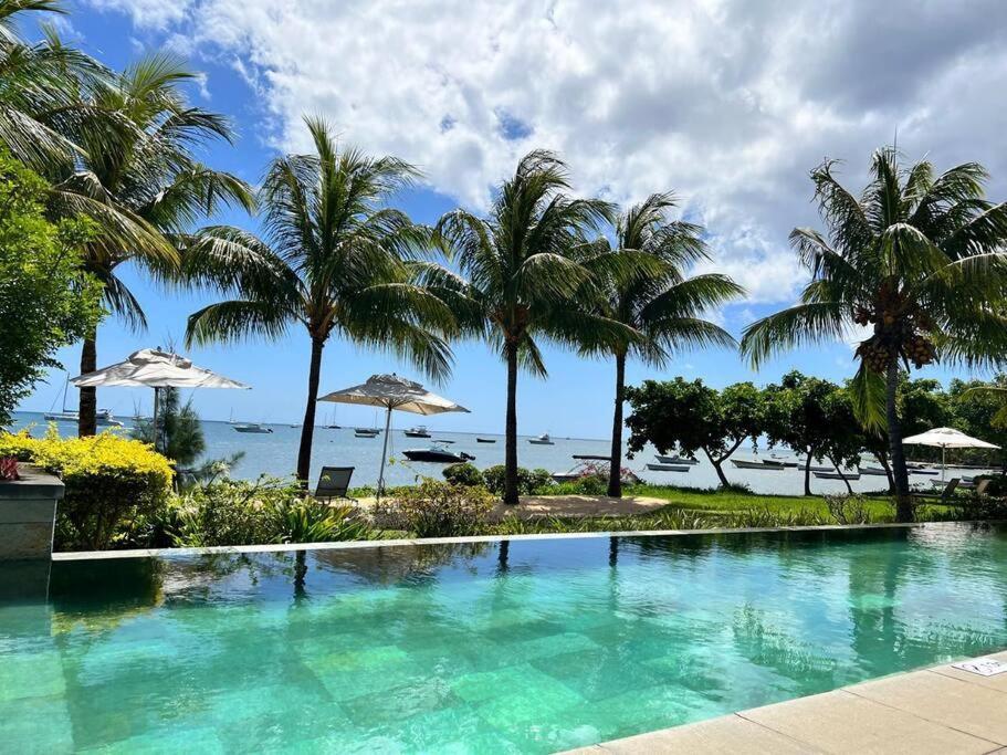Latitude Luxury Seafront Suite Rivière Noire Kültér fotó